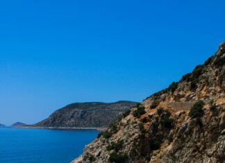 Turkish Wholesale Bath Towels Vs Beach Towels: Which One Excites You?