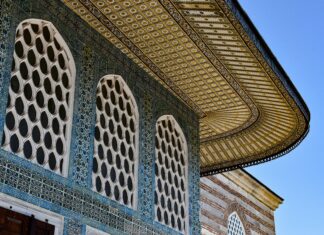 Turkish Glass Mosaics And Tiles For Wholesale: Stunning Design Secrets